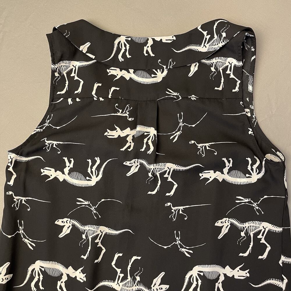 Modcloth Small Dinosaur Skeleton Sleeveless Top Accent Buttons Collared - Picture 10 of 13